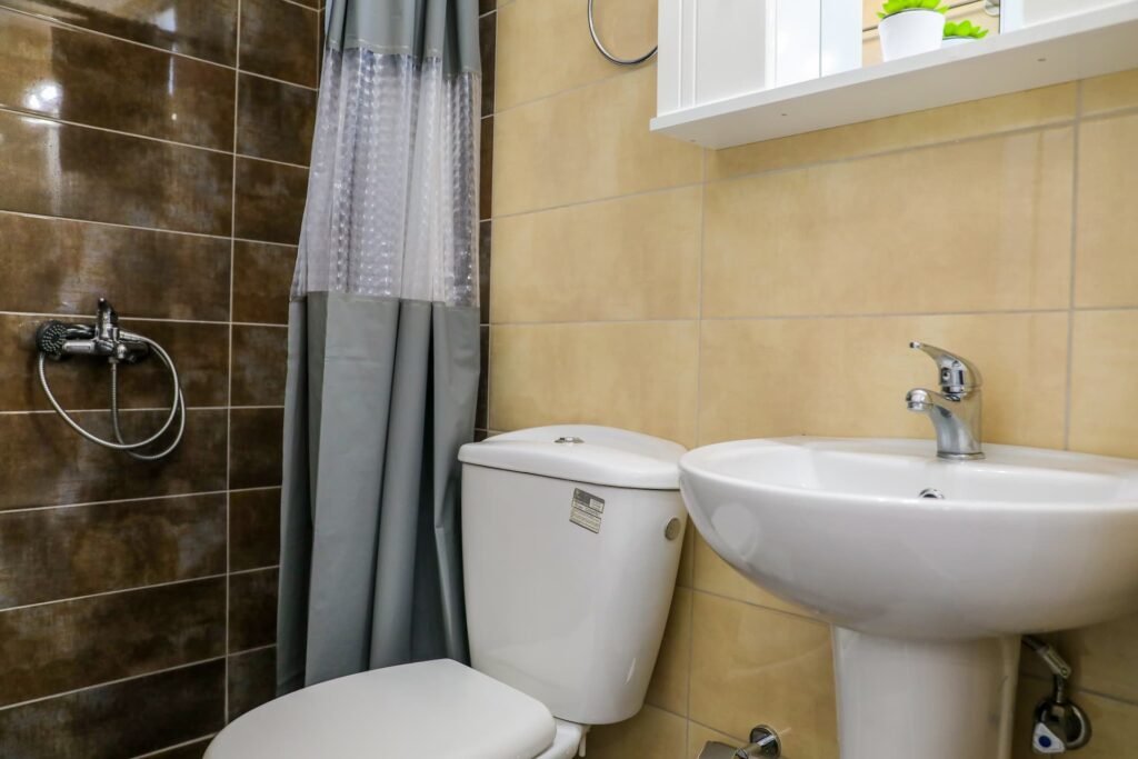 Aura Apartment in Skiathos Town, stay in the centre of Skiathos.